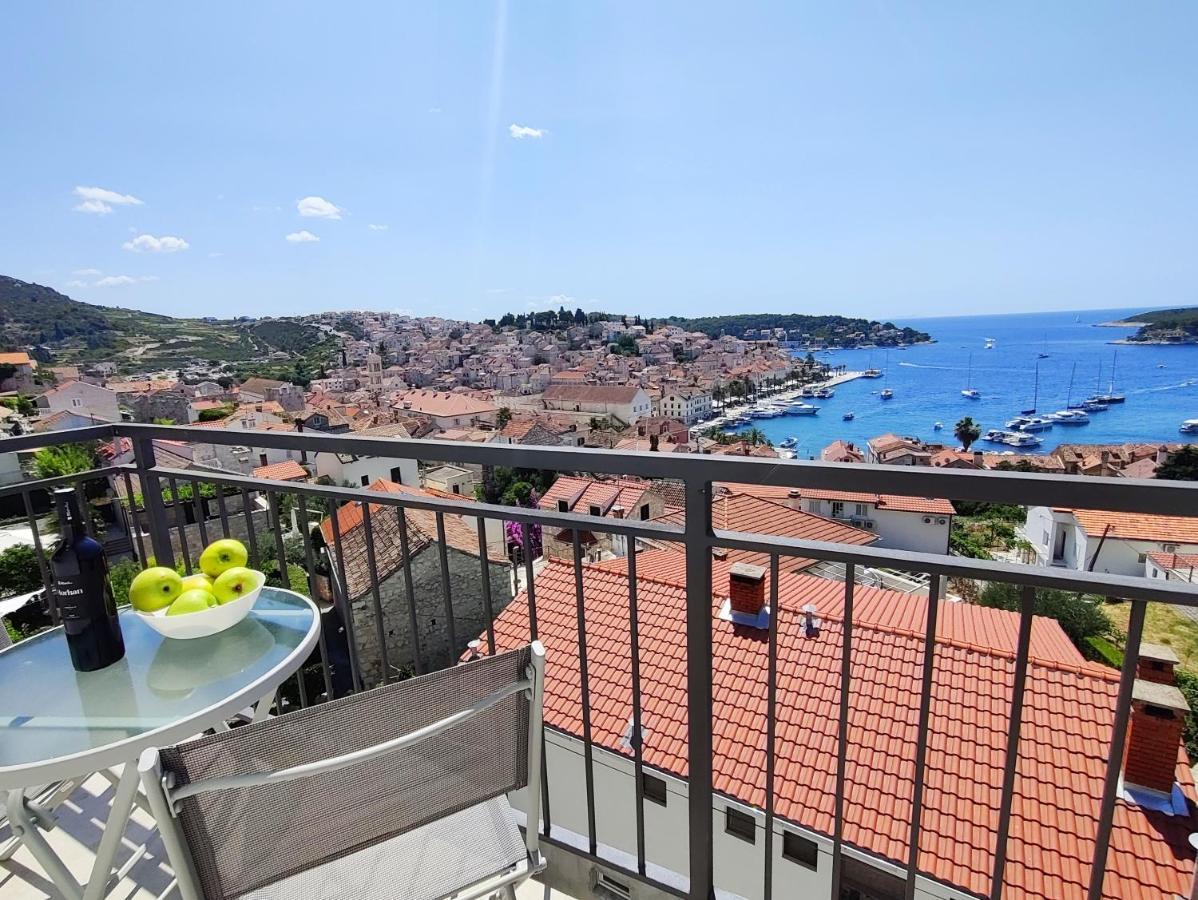 Brand New Apt W Balcony & Perfect Seaview At Center Хвар Екстер'єр фото