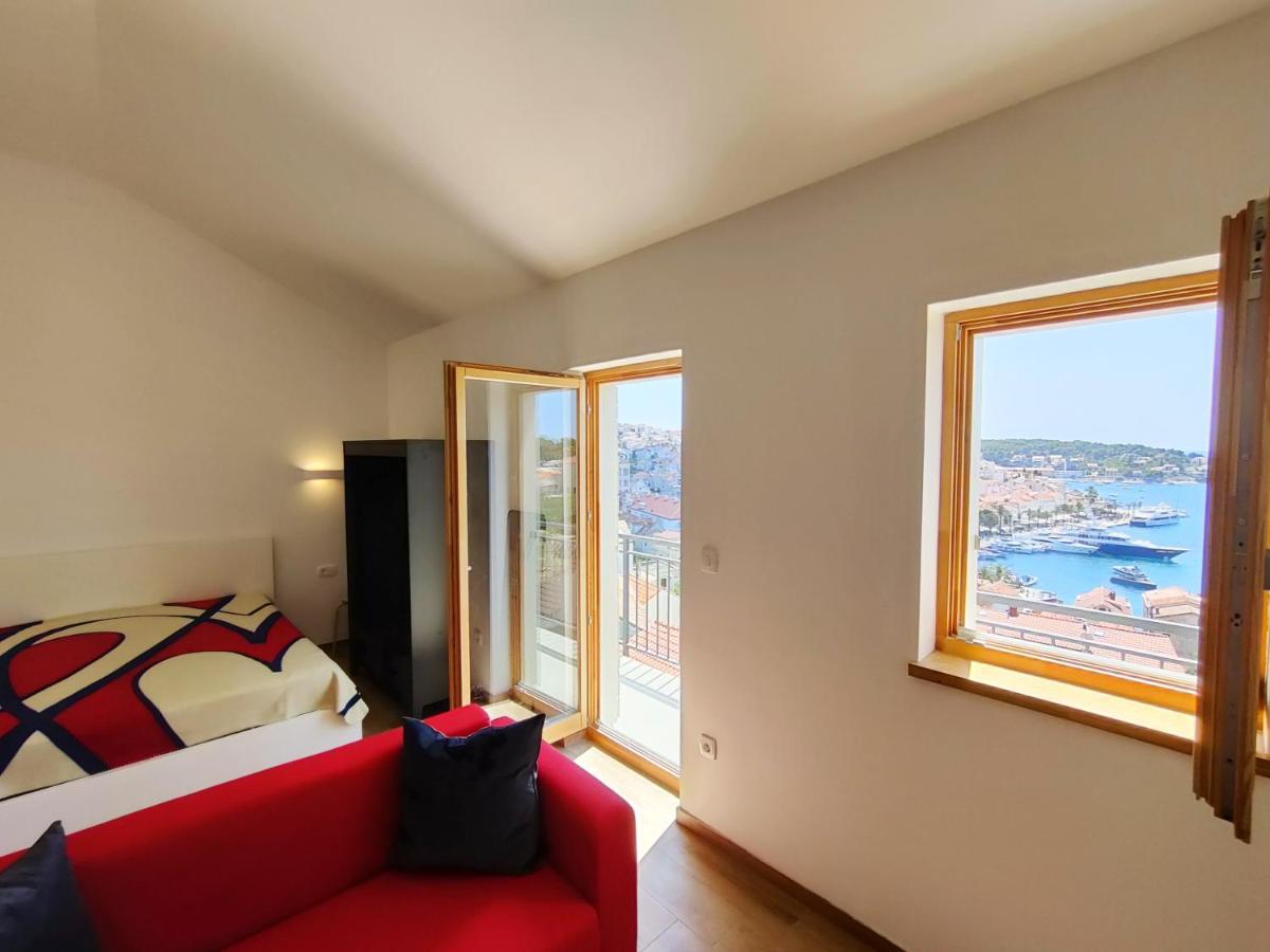 Brand New Apt W Balcony & Perfect Seaview At Center Хвар Екстер'єр фото