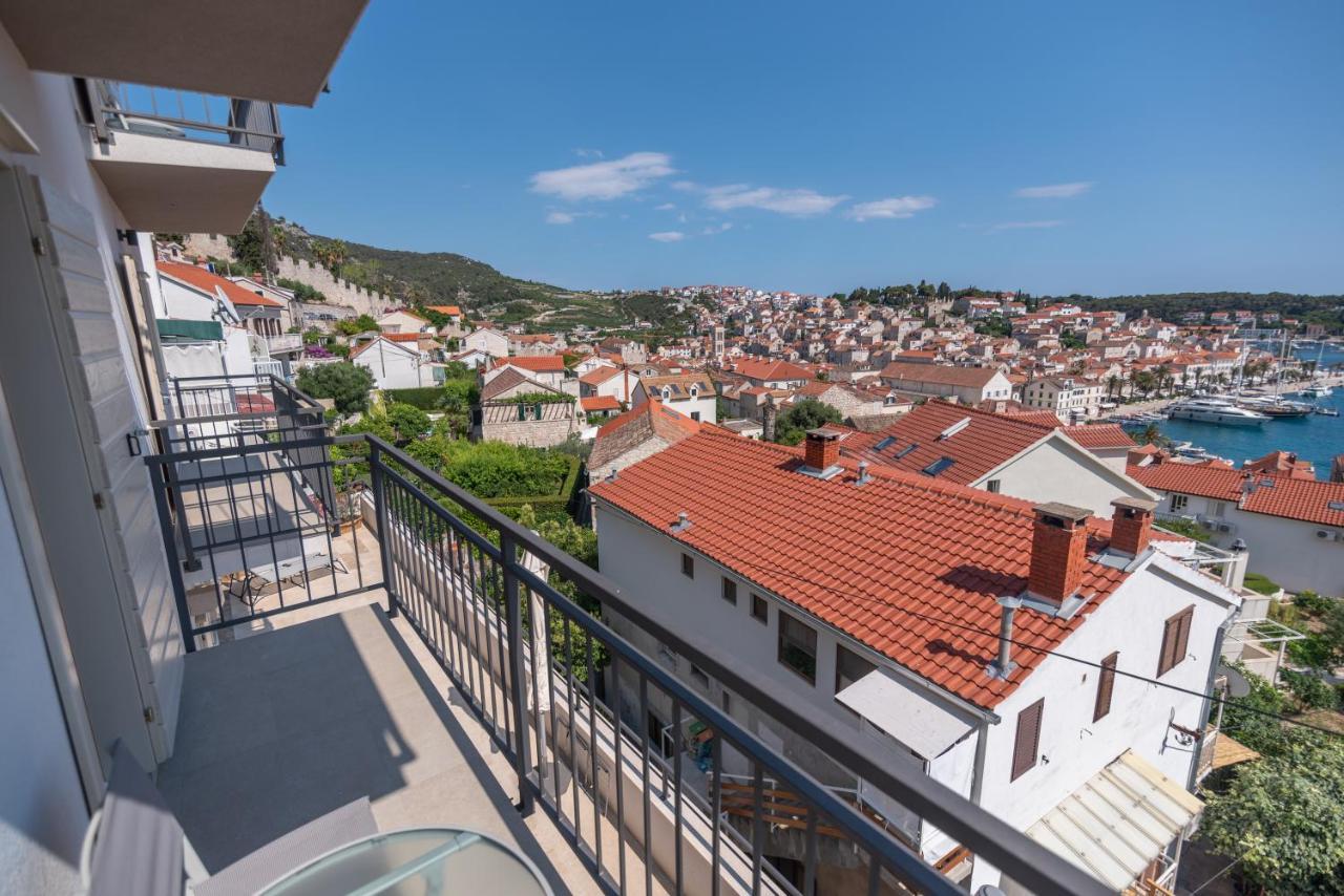 Brand New Apt W Balcony & Perfect Seaview At Center Хвар Екстер'єр фото