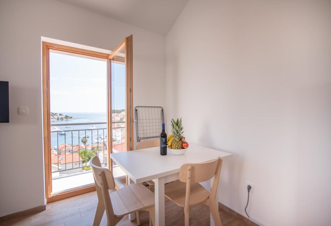 Brand New Apt W Balcony & Perfect Seaview At Center Хвар Екстер'єр фото